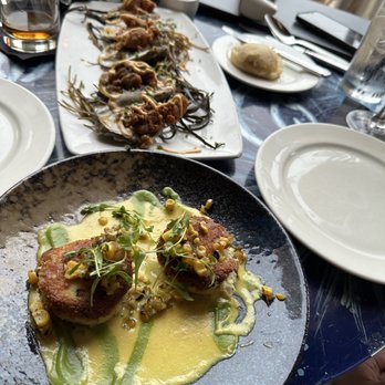 Geoffrey's Malibu - Crab cakes and spicy fried oysters - Seafood Near Me - Malibu, California