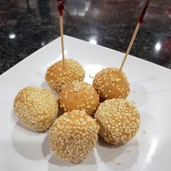 Red Bento - Sesame balls