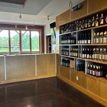 Chrysalis Vineyards - Wine selection - Wine Tasting Room Near Me - Middleburg, Virginia Chrysalis Vineyards - Wine selection - Wine Tasting Room Near Me - Middleburg, Virginia