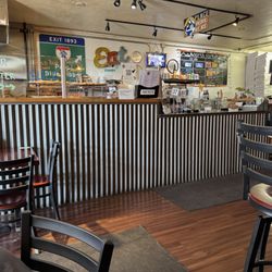 North Fork Pizza - Inside