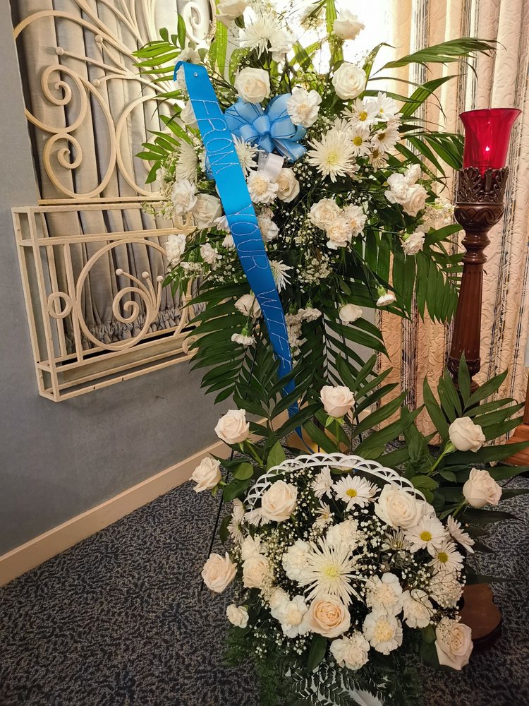 ROCIO’S FLOWER & GIFT SHOP Updated March 2024 75 Photos & 13