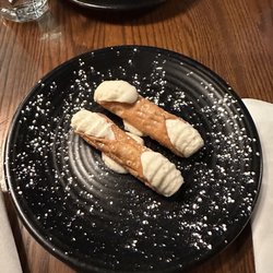 No. 900 - Cannoli