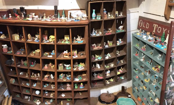 Sandwich Antiques Center Gallery by null
