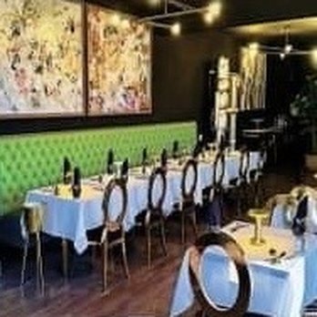 Maxine’s - The Dining Room - Italian Near Me - Chicago, Illinois