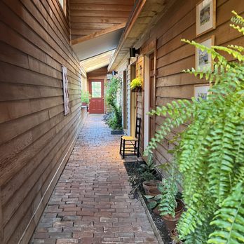 Blueberry Hill Inn - Bed & Breakfast Near Me - Goshen, Vermont
