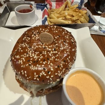 Gordon Ramsay Burger Las Vegas - Burgers Near Me - Las Vegas, Nevada Gordon Ramsay Burger Las Vegas - Burgers Near Me - Las Vegas, Nevada