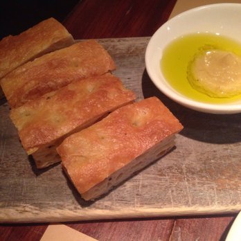 Al Molo - Complimentary foccacia - Italian Near Me - Hong Kong, HK Al Molo - Complimentary foccacia - Italian Near Me - Hong Kong, HK