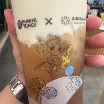 Sunright Tea Studio - Koreatown - White Peach Oolong - Bubble Tea Near Me - Los Angeles, California