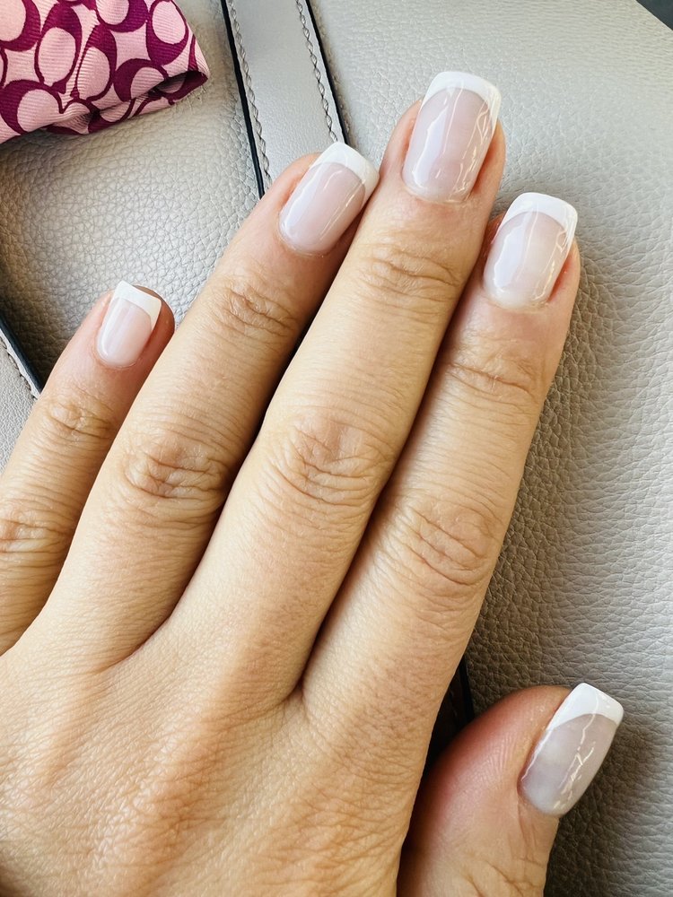 Top Beauty Nails Logo