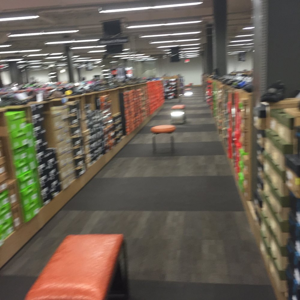 DSW Designer Shoe Warehouse - Braintree DSW -- South Shore Plaza : 250 Granite Street / Route 37, Braintree Interior - Shoe Stores Near Me - Braintree, Massachusetts DSW Designer Shoe Warehouse - Braintree DSW -- South Shore Plaza : 250 Granite Street / Route 37, Braintree Interior - Shoe Stores Near Me - Braintree, Massachusetts
