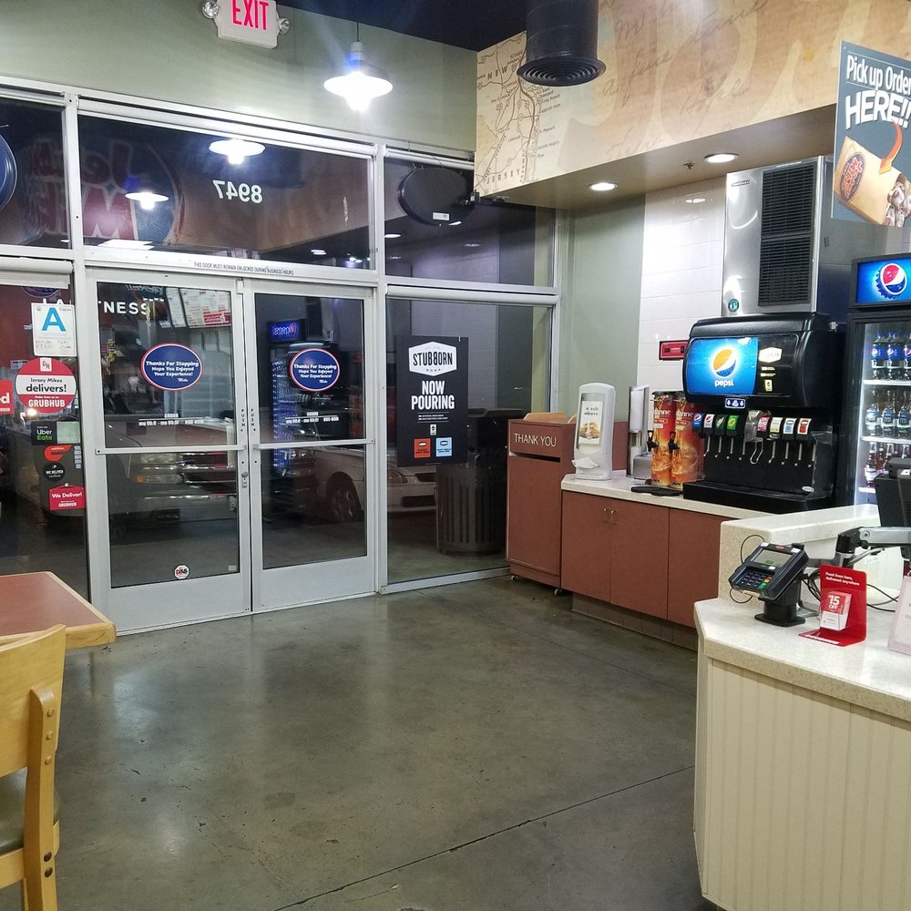 Jersey Mike's Subs - Clean dining room - Fast Food Near Me - Pico Rivera, California Jersey Mike's Subs - Clean dining room - Fast Food Near Me - Pico Rivera, California
