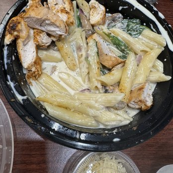 Pasta and Cream - Lefour with grilled chicken - Italian Near Me - Franklin, Tennessee Pasta and Cream - Lefour with grilled chicken - Italian Near Me - Franklin, Tennessee