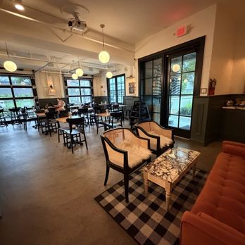 Sunday Motor - Seating area - Cafes Near Me - West Palm Beach, Florida Sunday Motor - Seating area - Cafes Near Me - West Palm Beach, Florida