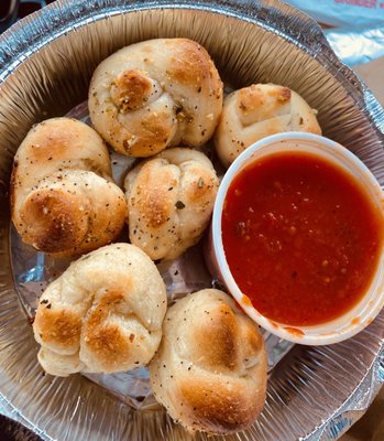 Vinny and ThozeGuyz Pizzeria by null