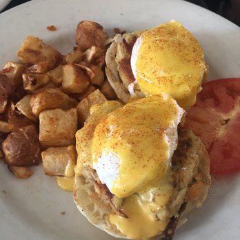 Bea Bea's - Crab Cakes Benedict - Coffee & Tea Near Me - Burbank, California Bea Bea's - Crab Cakes Benedict - Coffee & Tea Near Me - Burbank, California