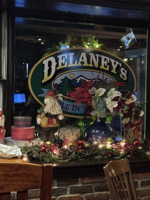 Delaney's Hole In the Wall by null