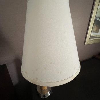 DoubleTree by Hilton Hotel Downtown Wilmington - Legal District - Dirty lamp - Hotels Near Me - Wilmington, Delaware DoubleTree by Hilton Hotel Downtown Wilmington - Legal District - Dirty lamp - Hotels Near Me - Wilmington, Delaware