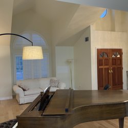 Vicente Esparza Painting - Living room painted by Vicente Esparza