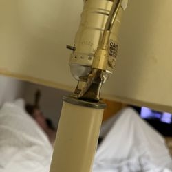 Split Rock Resort - No knob to use the lamp