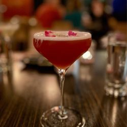 Sushi Pop - Pinkys Up Cocktail