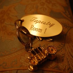 Tapestry House - Keys to your room