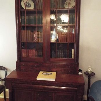 Cannonball House - Family Room - Landmarks & Historical Buildings Near Me - Macon, Georgia