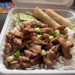 Pho Binh Dan - Chicken vermicelli with spring rolls.