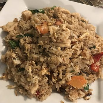 Mee Thai Restaurant - Drunken fried rice with chicken - Thai Near Me - Orlando, Florida Mee Thai Restaurant - Drunken fried rice with chicken - Thai Near Me - Orlando, Florida