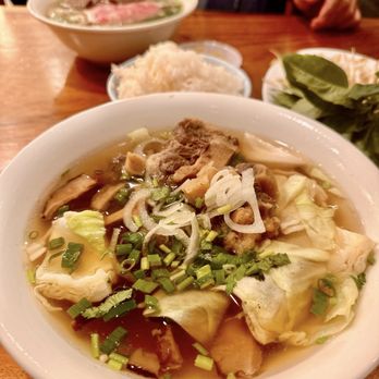 Pho Waipahu - 16. Oxtail Soup - Soup Near Me - Waipahu, Hawaii Pho Waipahu - 16. Oxtail Soup - Soup Near Me - Waipahu, Hawaii