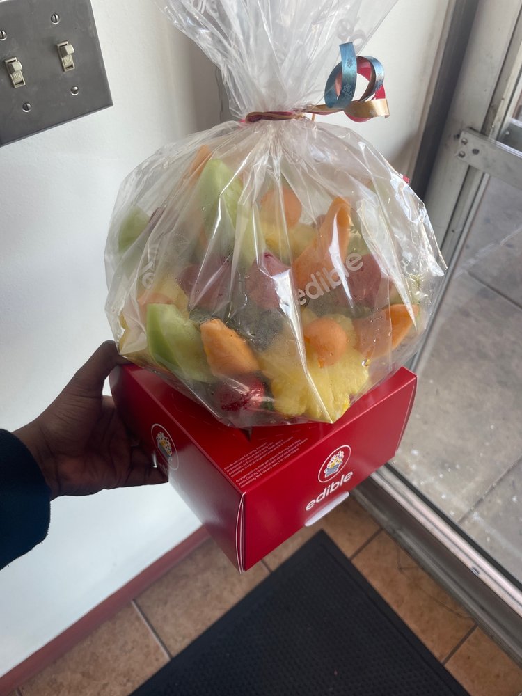 EDIBLE ARRANGEMENTS Updated September 2024 15 Photos & 19 Reviews 4909 Allentown Rd