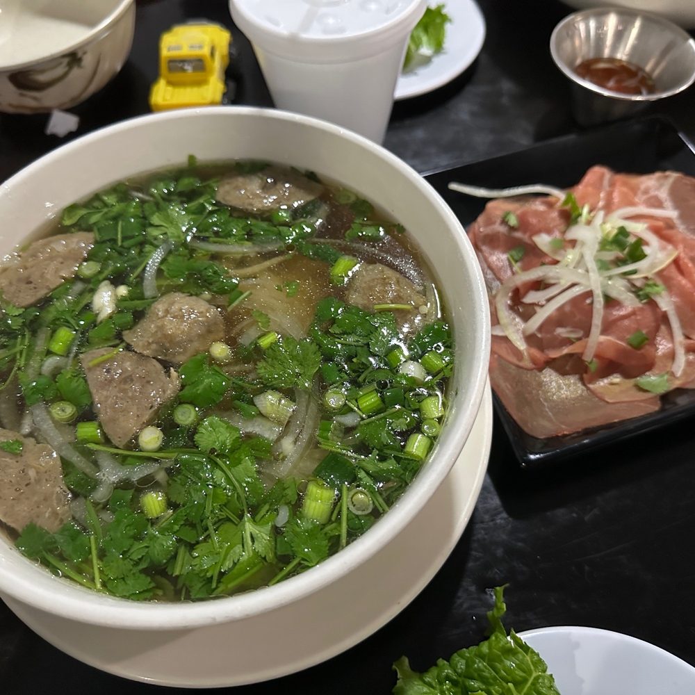 Pho Bosa Kitchen - Meatball and rare beef pho, with rare beef on the side - Vietnamese Near Me - Las Vegas, Nevada Pho Bosa Kitchen - Meatball and rare beef pho, with rare beef on the side - Vietnamese Near Me - Las Vegas, Nevada