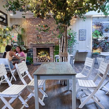 Cafe Bench - Cafes Near Me - Flushing, New York