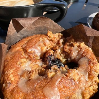 Five07 Coffee Bar and Eatery - Vegan Blueberry Coffee Muffin - Coffee & Tea Near Me - Thousand Oaks, California