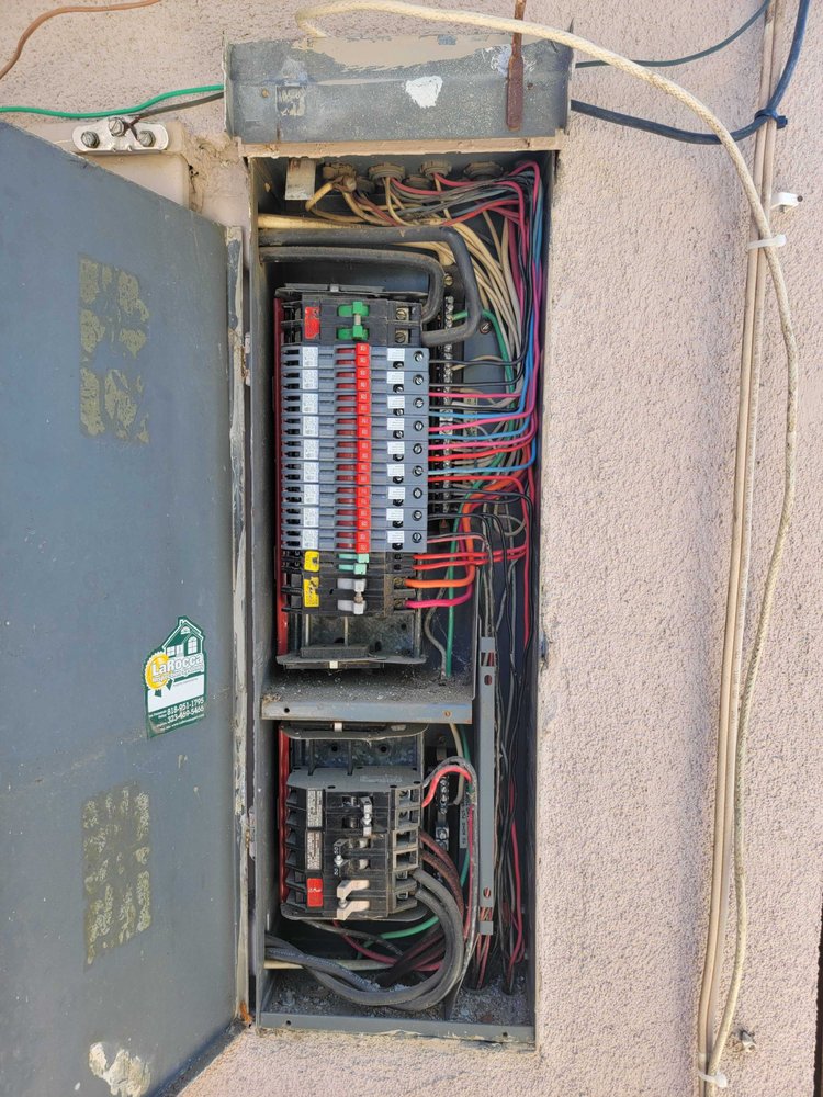 Slide of Electricians Team Hollywood