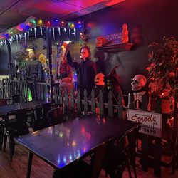 Roast The Dead Coffee - Inside - decor