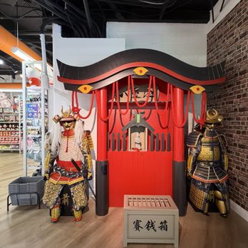 Catch - Toy Stores Near Me - Los Angeles, California