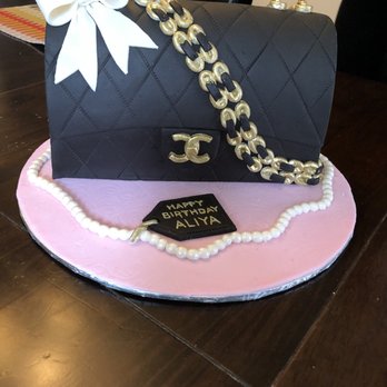 Custom Cakes - Desserts Near Me Custom Cakes - Desserts Near Me
