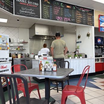 Roma´s Bistro - Storefront (inside Marathon gas station) - Tacos Near Me - Casselberry, Florida Roma´s Bistro - Storefront (inside Marathon gas station) - Tacos Near Me - Casselberry, Florida