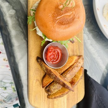 Rose's Garden Bar - Truffle Wagyu Burger - Burgers Near Me - Calabasas, California