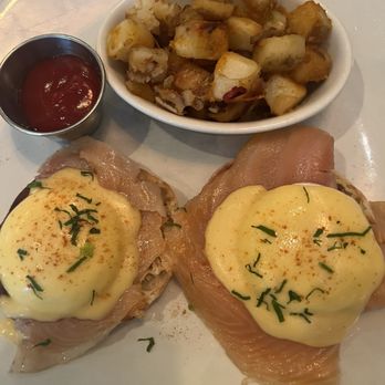 Sanfords Astoria - Eggs Benedict with Salmon - Breakfast & Brunch Near Me - Astoria, New York Sanfords Astoria - Eggs Benedict with Salmon - Breakfast & Brunch Near Me - Astoria, New York
