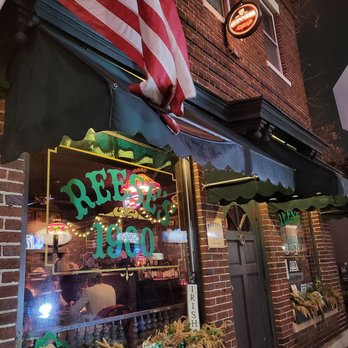 Reese's 1900 - Outside - Pubs Near Me - Patchogue, New York