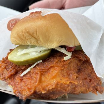 Shake Shack Pasadena - Fried chicken sandwich wasn't spicy - Burgers Near Me - Pasadena, California