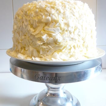 Le Petit Paradis - cocos mascarpone lemoncurd hochzeitstorte - Caterers Near Me - Berlin, BE Le Petit Paradis - cocos mascarpone lemoncurd hochzeitstorte - Caterers Near Me - Berlin, BE