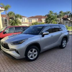 Tamiami Hyundai Service - I bought another Toyota because I was told that they can't buy used Toyotas