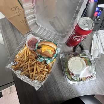Barney's Beanery - Custom Burger cheese burger 7/10 fresh but small French fries excellent - Breakfast & Brunch Near Me - Westwood, California Barney's Beanery - Custom Burger cheese burger 7/10 fresh but small French fries excellent - Breakfast & Brunch Near Me - Westwood, California