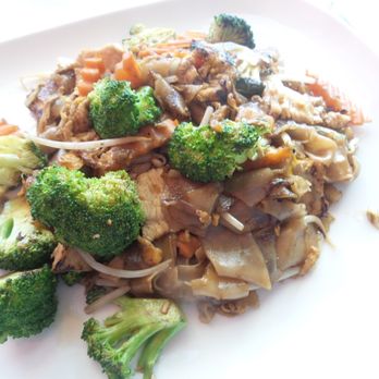 Thai Village Restaurant - Pad Si Ew - Thai Near Me - Batavia, Illinois Thai Village Restaurant - Pad Si Ew - Thai Near Me - Batavia, Illinois
