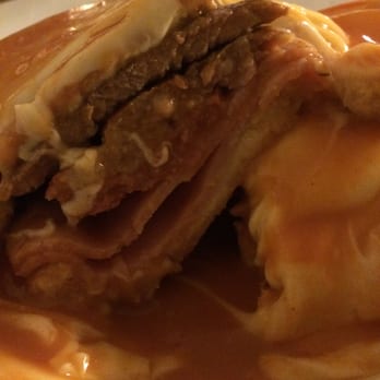 Requinte Francesinhas - Restaurants Near Me - Matosinhos, 13