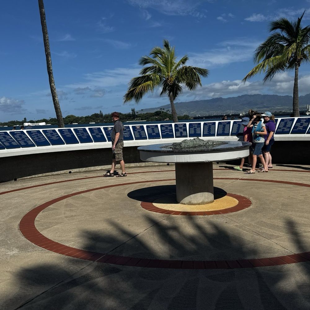 Go Tours Hawaii - Pearl Harbor - Bus Tours Near Me - Honolulu, Hawaii