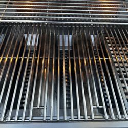 Grill Cleaners - Grill inside
