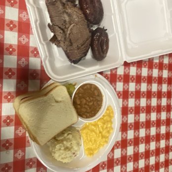 Black's Barbecue Lockhart - Time to dig into this amazing BBQ! - Barbeque Near Me - Lockhart, Texas Black's Barbecue Lockhart - Time to dig into this amazing BBQ! - Barbeque Near Me - Lockhart, Texas